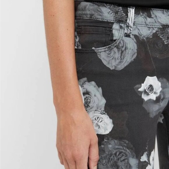 •SOLD•J Brand| Black/White Roses 835 Mid Cropped Skinny Jeans Fleur Noir Sz 28 - Picture 7 of 7